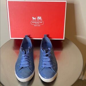 Coach Women’s Navy Blue Low-Top Signature Sneakers